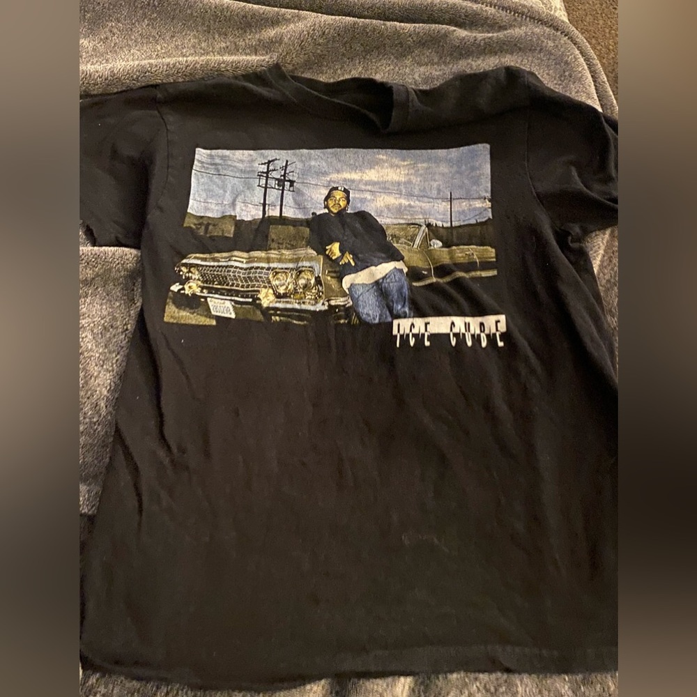 Ice cube impala tee small